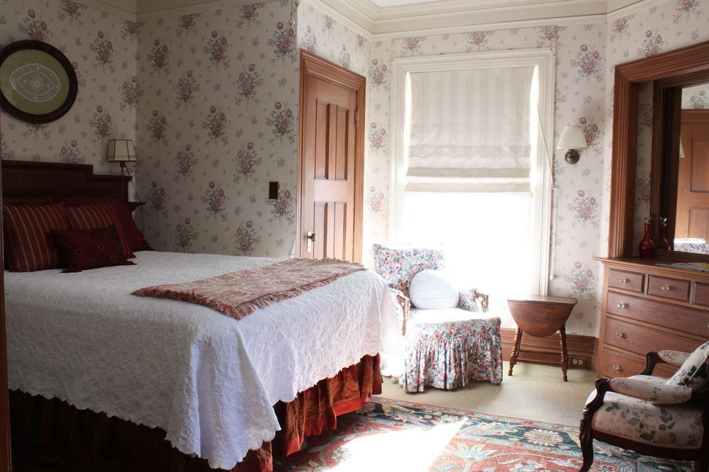 Manor House Bed & Breakfast Norfolk Exterior photo