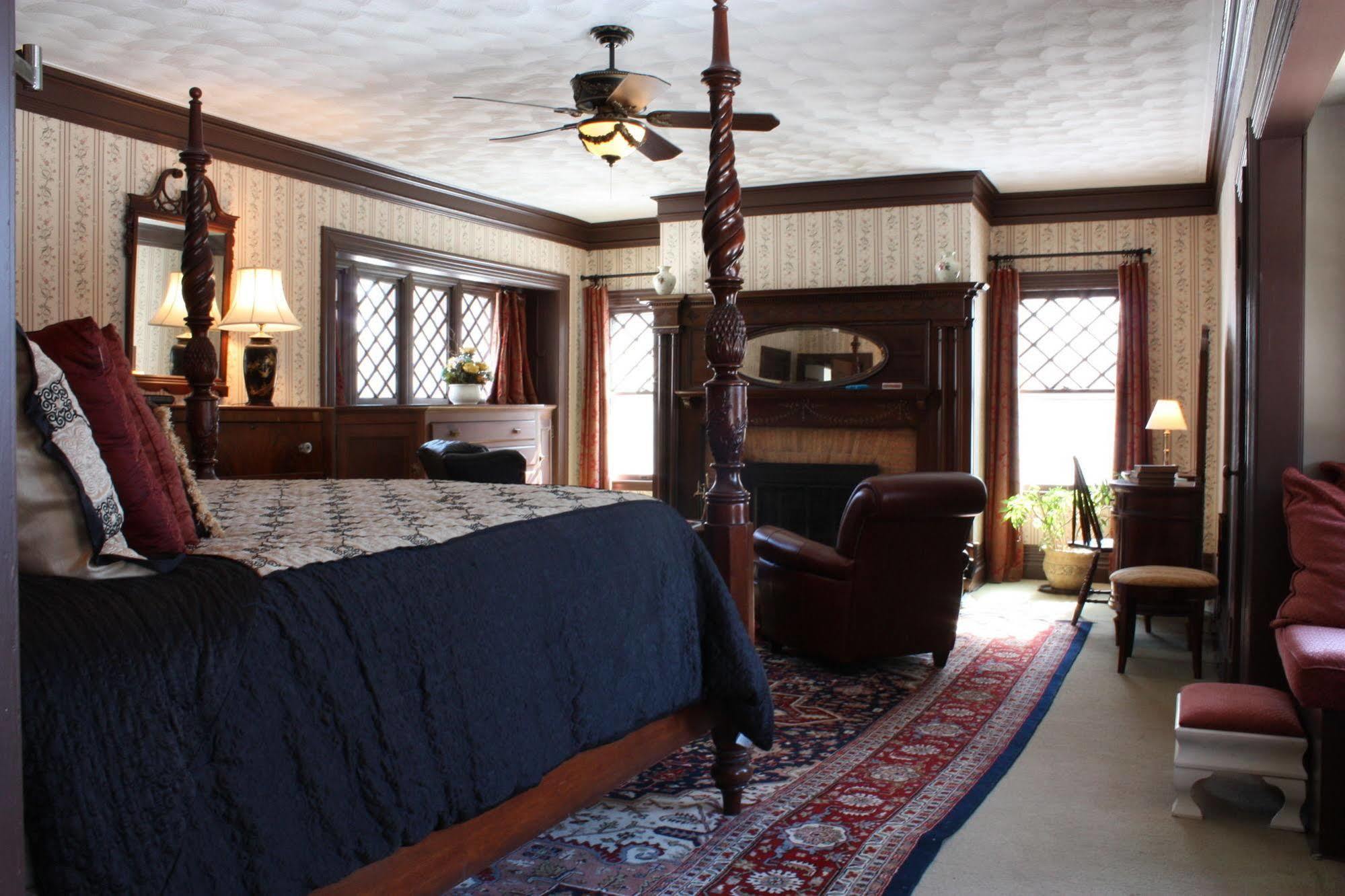 Manor House Bed & Breakfast Norfolk Exterior photo